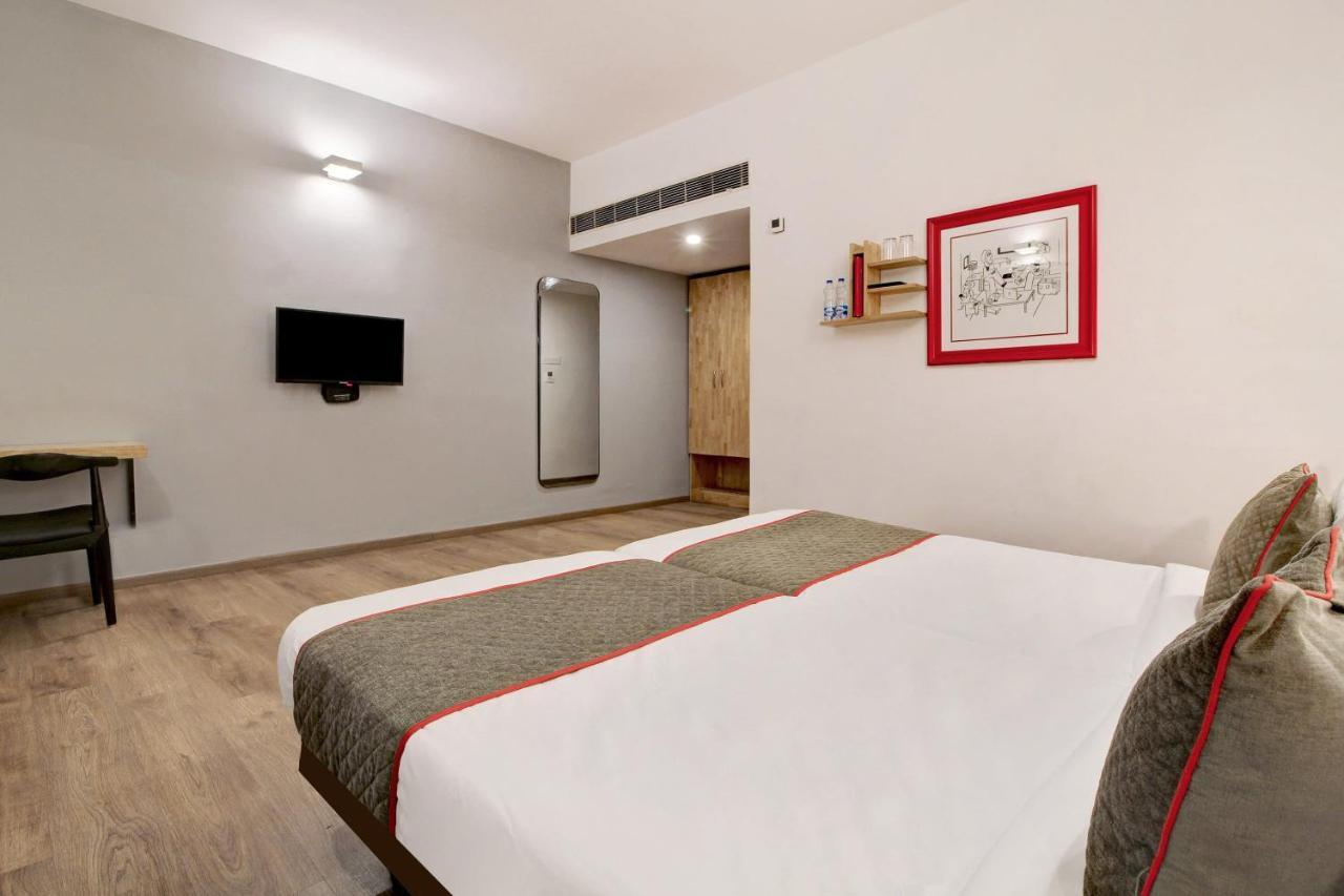 Oyo Townhouse 9 Hitech City Hyderabad Exterior photo